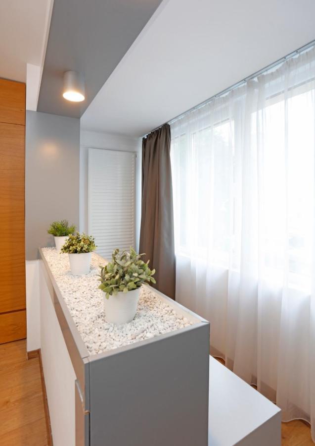 בוקרשט Platinum Apartment With 2 Bedrooms מראה חיצוני תמונה